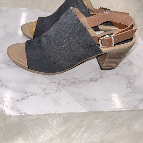 Sophia Milano size 10 leather block heel sandals - Picture 3 of 9